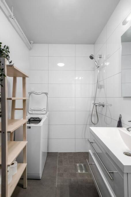 Hidden Gem Near The Old Town Bridge, 40M² Apt. Trondheim Zewnętrze zdjęcie